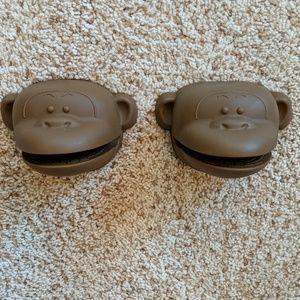 NWOT Cute silicon oven mitts